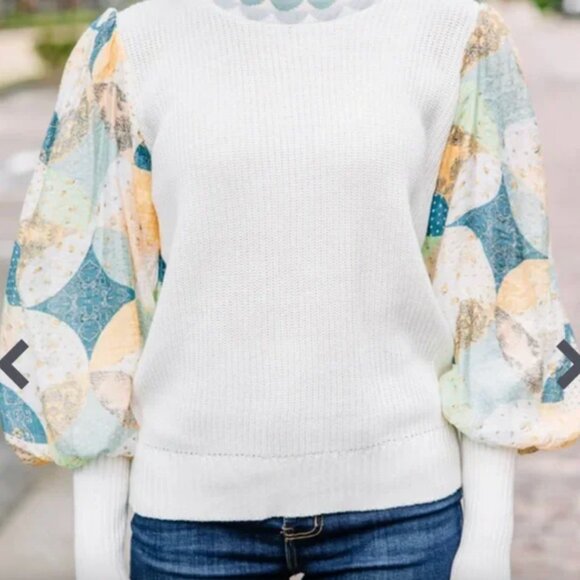 Fate Cream Crewneck Sweater with Multicolor Puff Sleeves - Picture 3 of 11